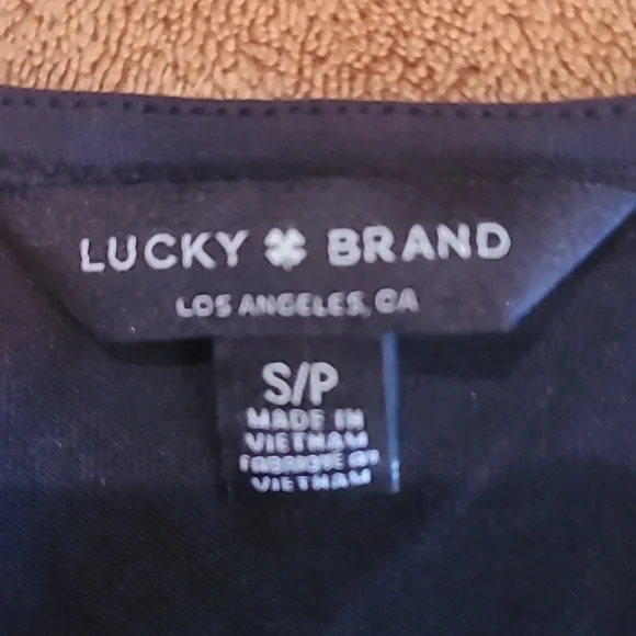 Lucky Brand black top NWOT - Picture 3 of 9